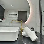 Oasis Luxury *