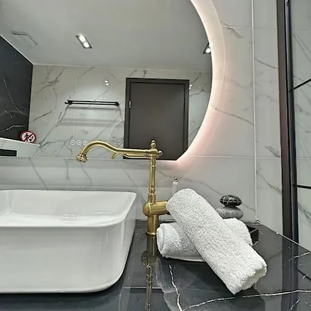 Oasis Luxury *